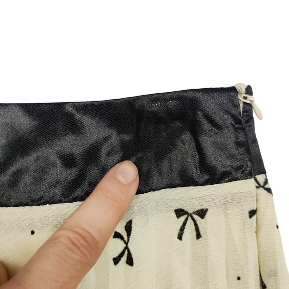 Vtg Pleated Chiffon Cream Black Ribbon Print A-Line Skirt Small Preppy Coquette - Picture 10 of 11